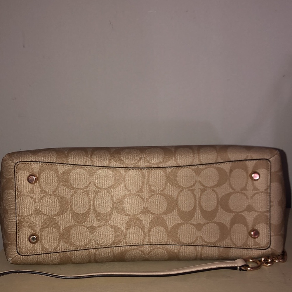 Coach Handbag - Picture 9 of 9